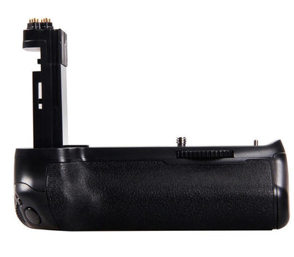 Pro Battery Grip Kit for Canon 7D Mark II (2x LP-E6)